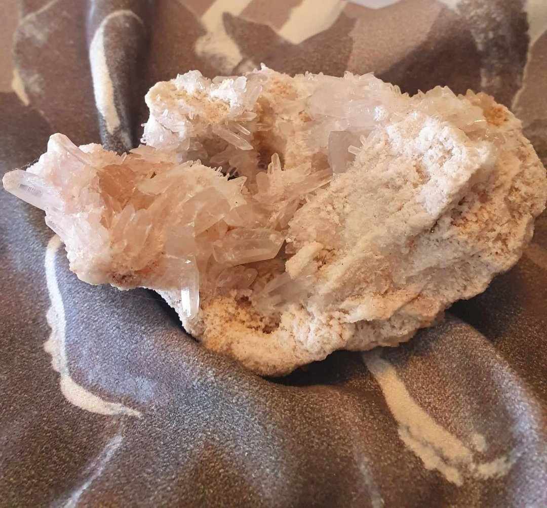 Himalaya rosa bergkristallkluster, sällsynt