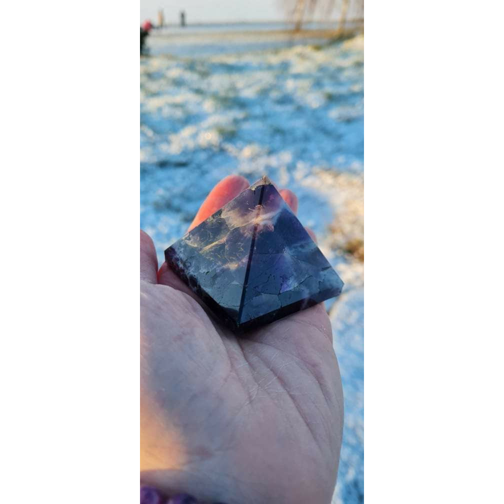 Fantastisk dröm ametist pyramid
