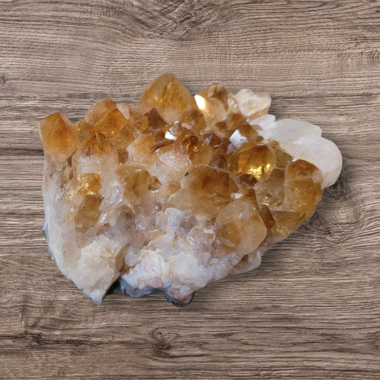 Underbart citrin kluster